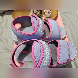 Reebok Girls sandals purple and pink size 1
